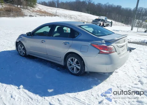 2014 Nissan Altima 2.5 Sv z USA, uszkodzony, nr VIN 1N4AL3AP4EC404598
